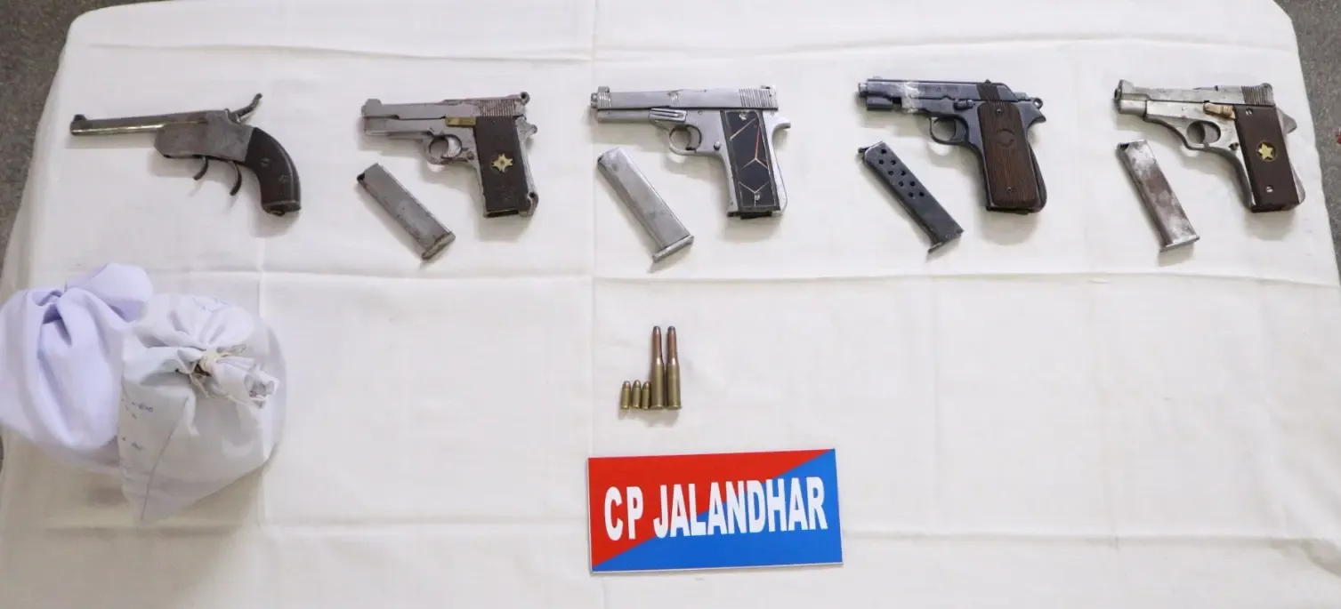 क्या जालंधर पुलिस ने ड्रग्स और हथियार तस्करों के खिलाफ महत्वपूर्ण कार्रवाई की?