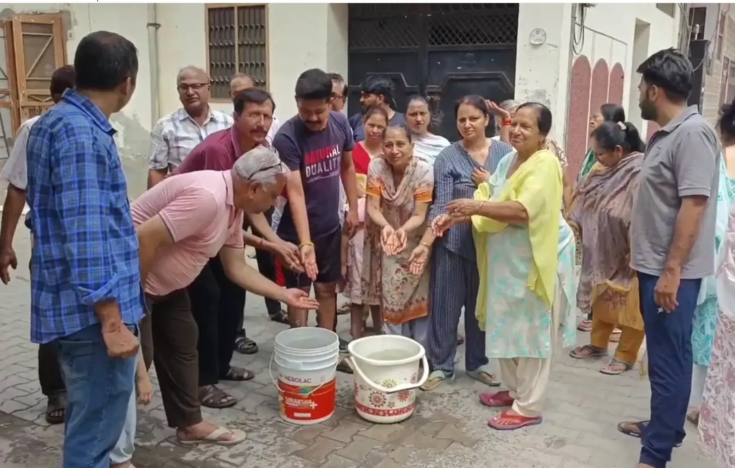 क्या बरनाला के लोग गंदे पानी से परेशान हैं? सरकार और प्रशासन हैं बेखबर!