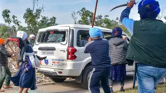 Clash Erupts in Chandigarh: Police Officer Hurt Amid Demonstration for Sikh Prisoners' Release