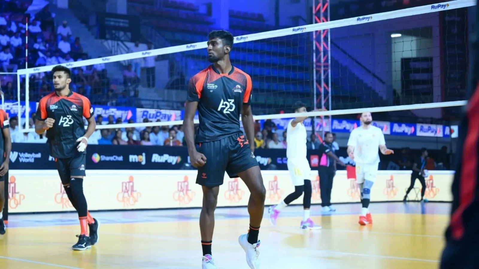 Can Guru Prasanth of Hyderabad Black Hawks Achieve Redemption and Glory in PVL 2025?