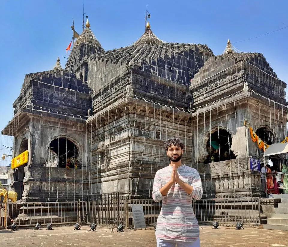 Raghav Juyal Visits Trimbakeshwar Jyotirlinga for Maha Shivratri