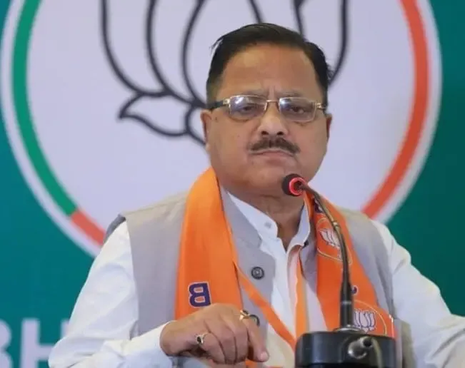 BJP Leader Brands Rahul Gandhi a Fool Over Treason Comments Against RSS Chief