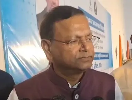 क्या राहुल गांधी अपनी गलतियों को छिपाने के लिए संविधान की लाल किताब लहरा रहे हैं? : पंकज चौधरी