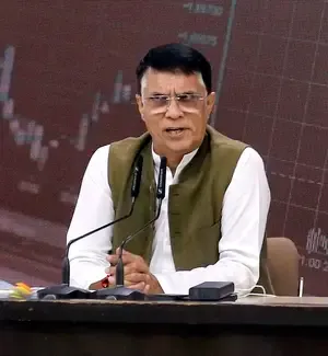 Why Did Rahul Gandhi Postpone His Press Conference Following the Demise of Shibu Soren?