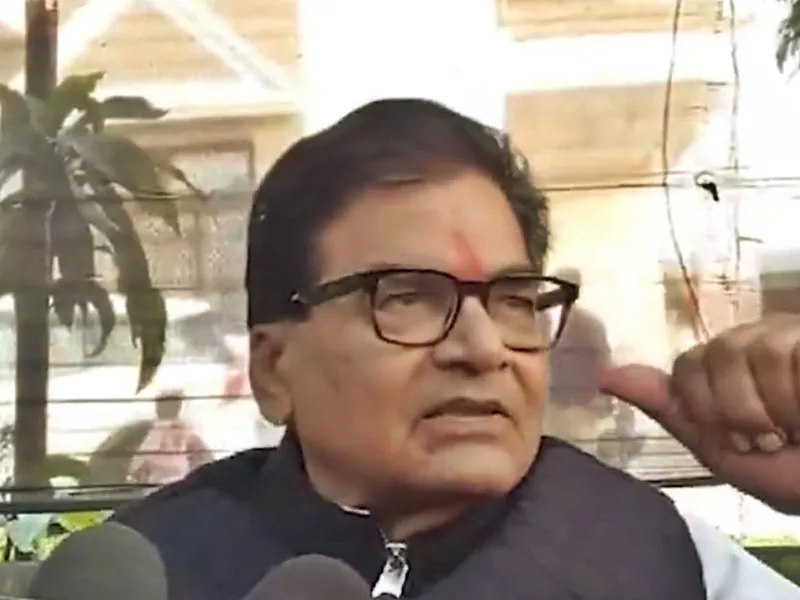 Ram Gopal Yadav: Rahul Gandhi Not Leading the INDIA Bloc Amidst Mamata Banerjee's Aspirations