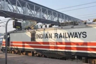 Railway Services Disrupted: Train Cancellations and Reduced Frequency Due to Fog