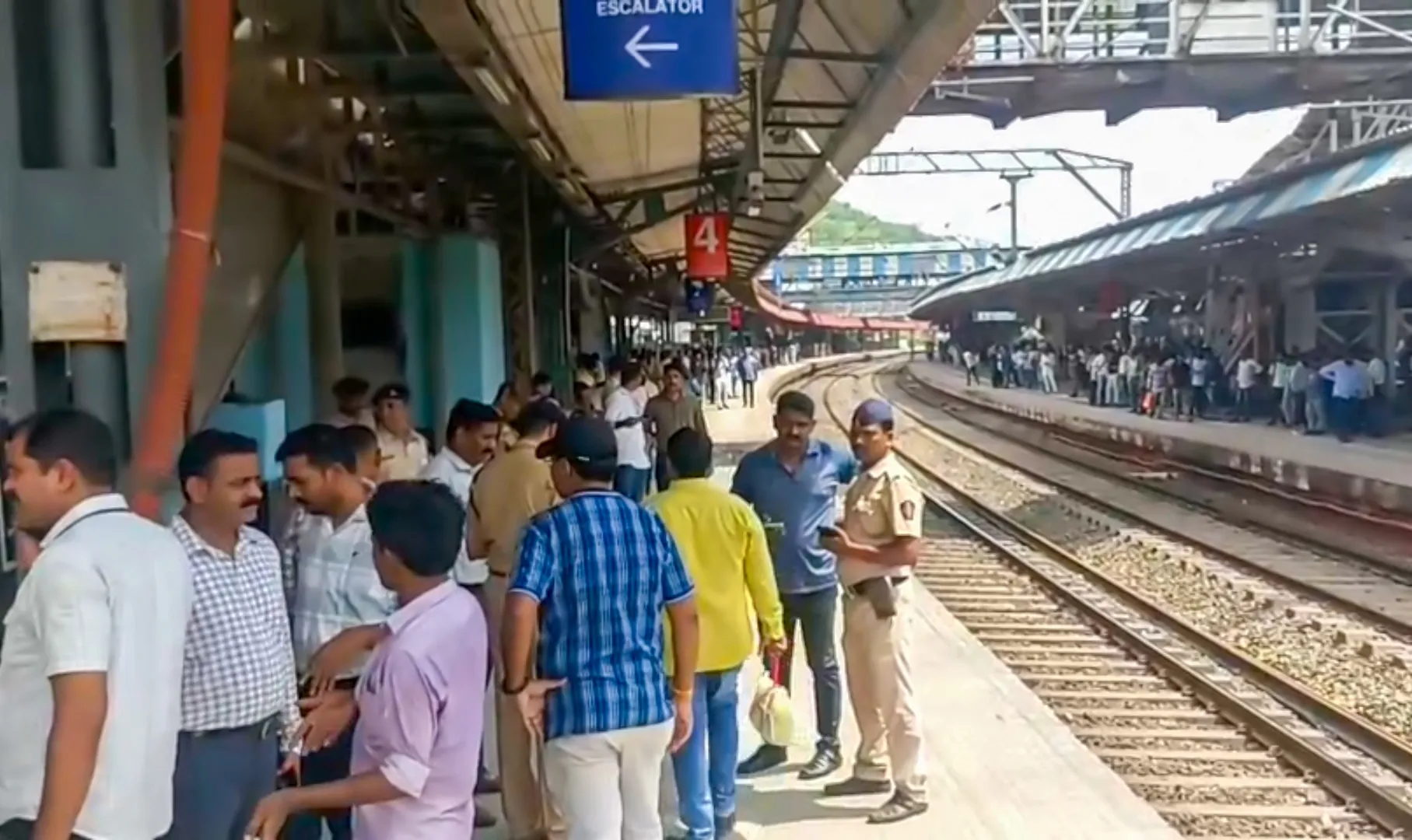 Did Indian Railways Offer 9,000 Jobs in Q1 and Plan 50,000 for FY 2025-26?