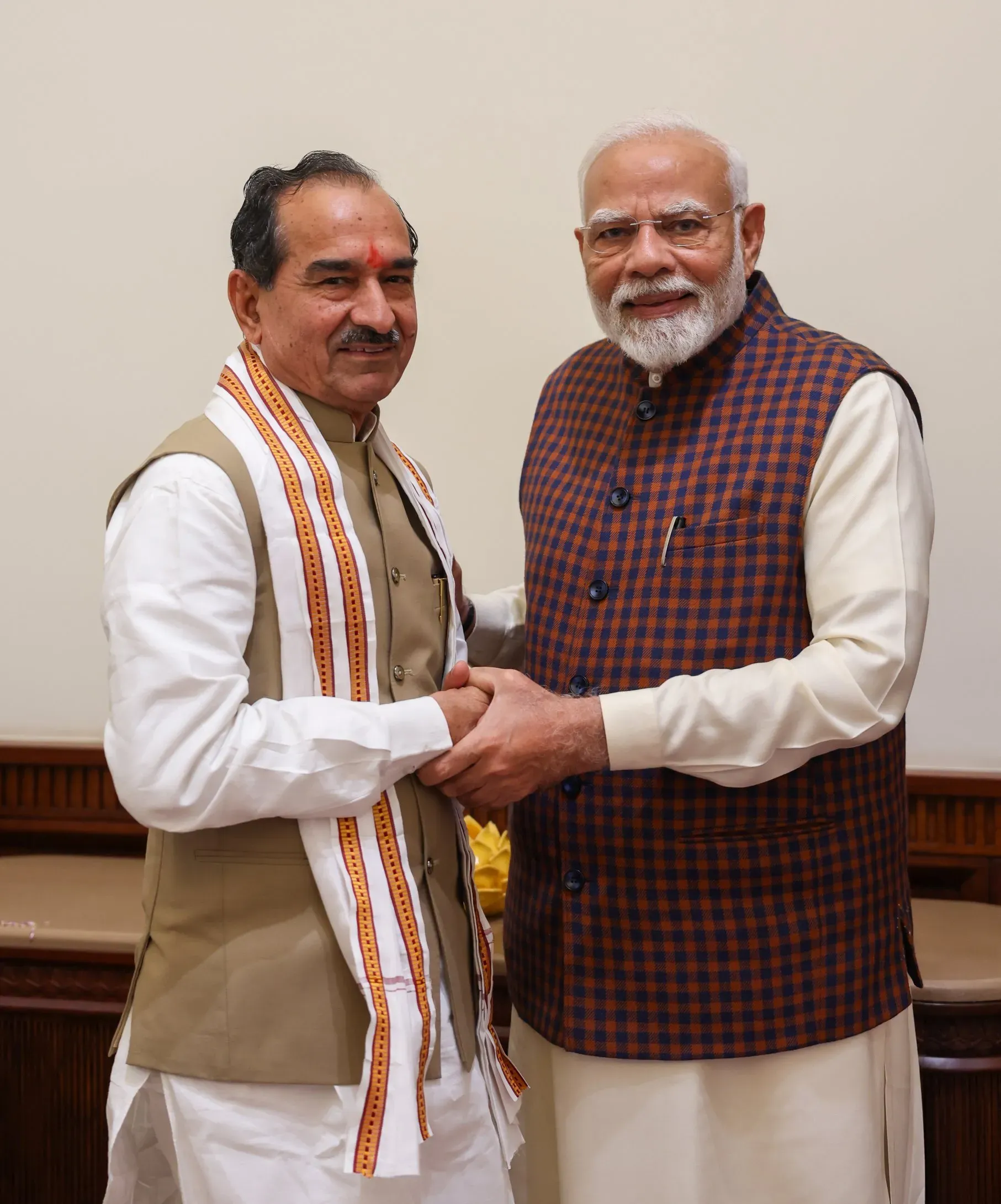 Rajasthan BJP Leader Engages with PM Modi in New Delhi