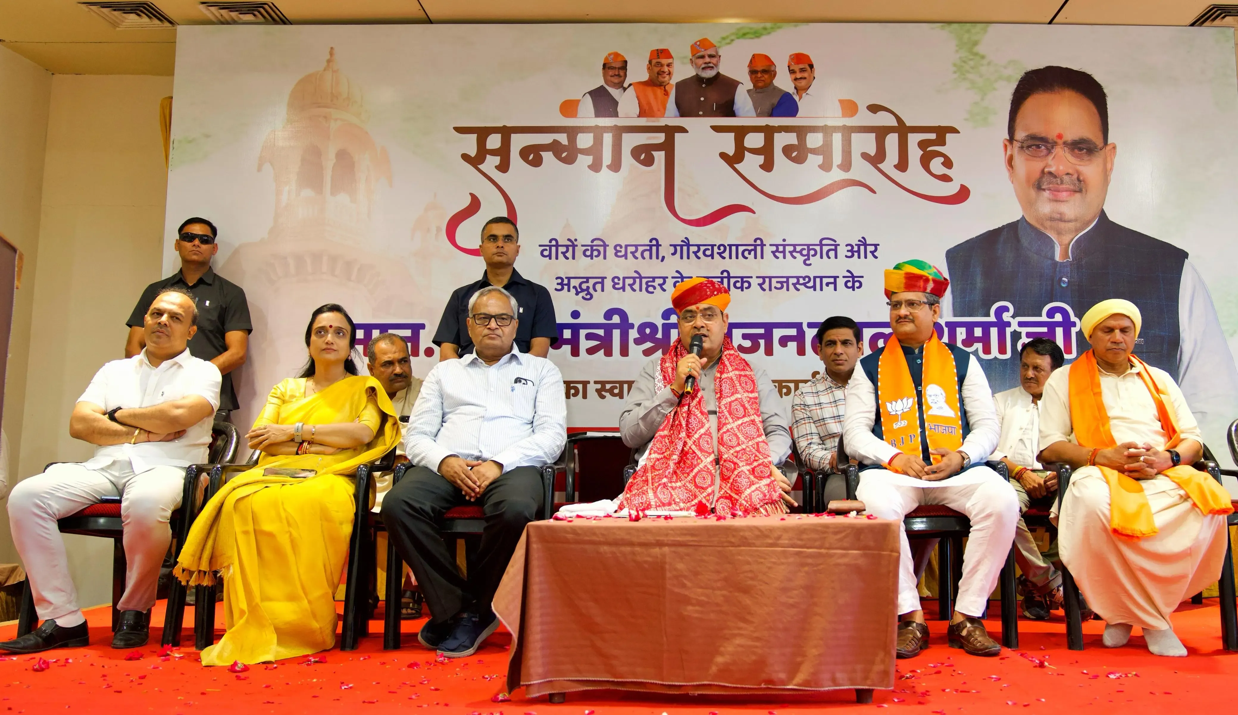 Why is the Rajasthan Cabinet Traveling to Gujarat for Good Governance?