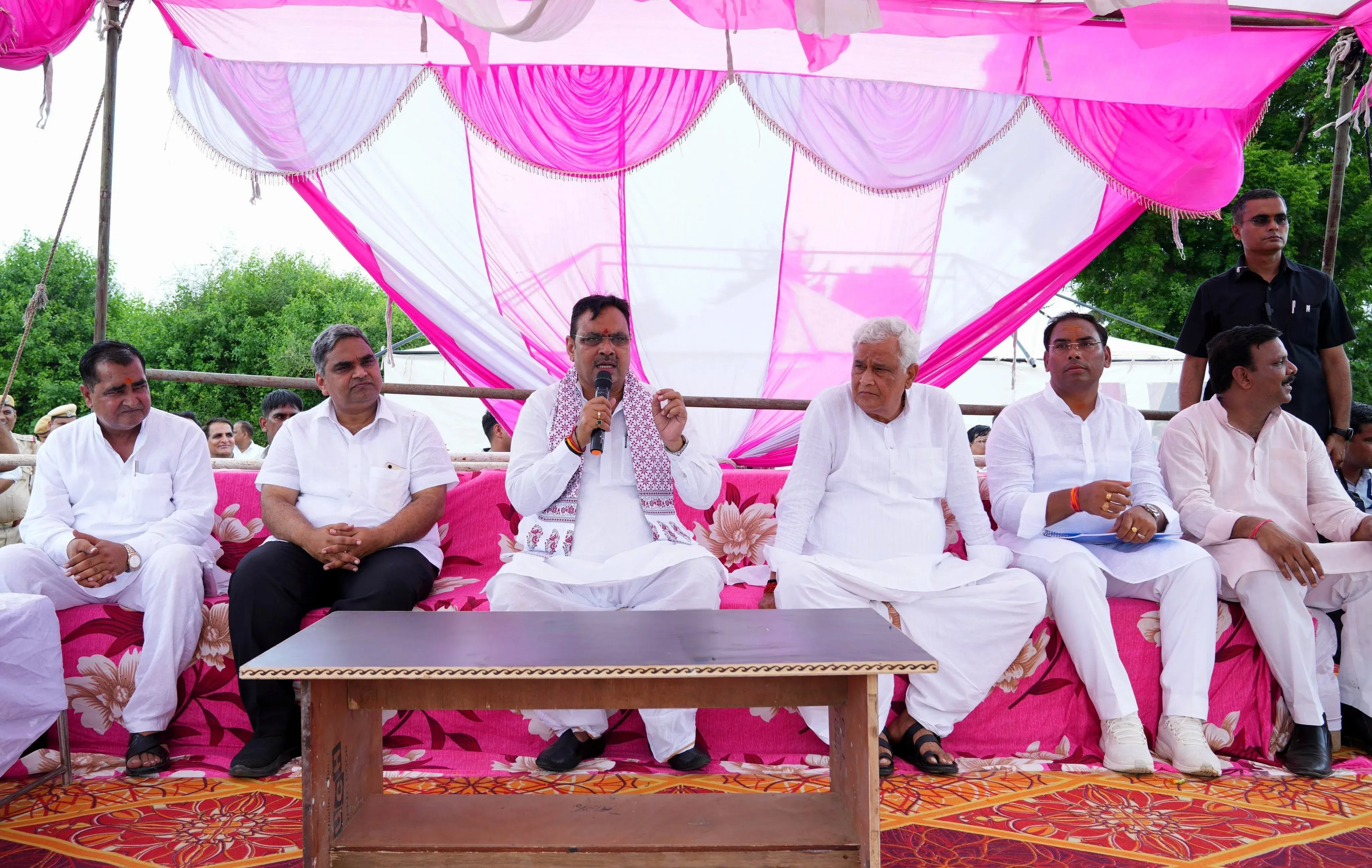 What Promises Did Rajasthan CM Make After Laying the Foundation for the Isarda-Dausa Drinking Water Project?