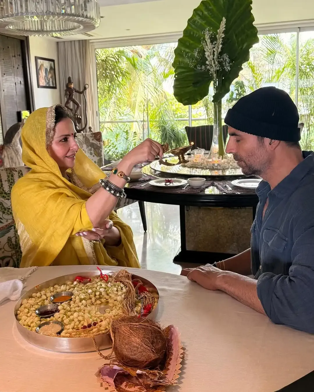How Did Akshay Kumar Celebrate Raksha Bandhan with His Sister Alka and Remember Their Late Mother?