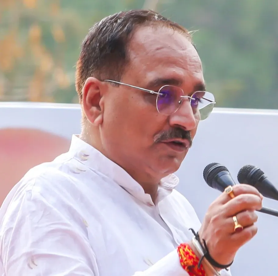 What Commitments Did Delhi BJP Chief Make for His Sisters in Slums?