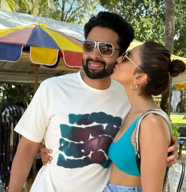 Rakul Preet Singh Plants a Sweet Kiss on Her 'Forever Valentine' Jackky Bhagnani