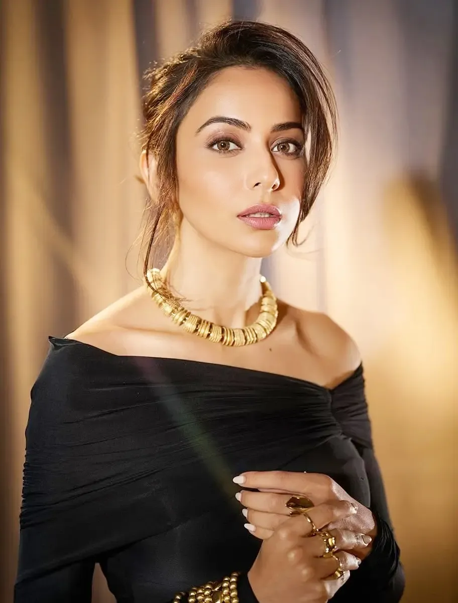 Rakul Preet Singh Unveils Her First 'Ready-to-Go' Post of 2023
