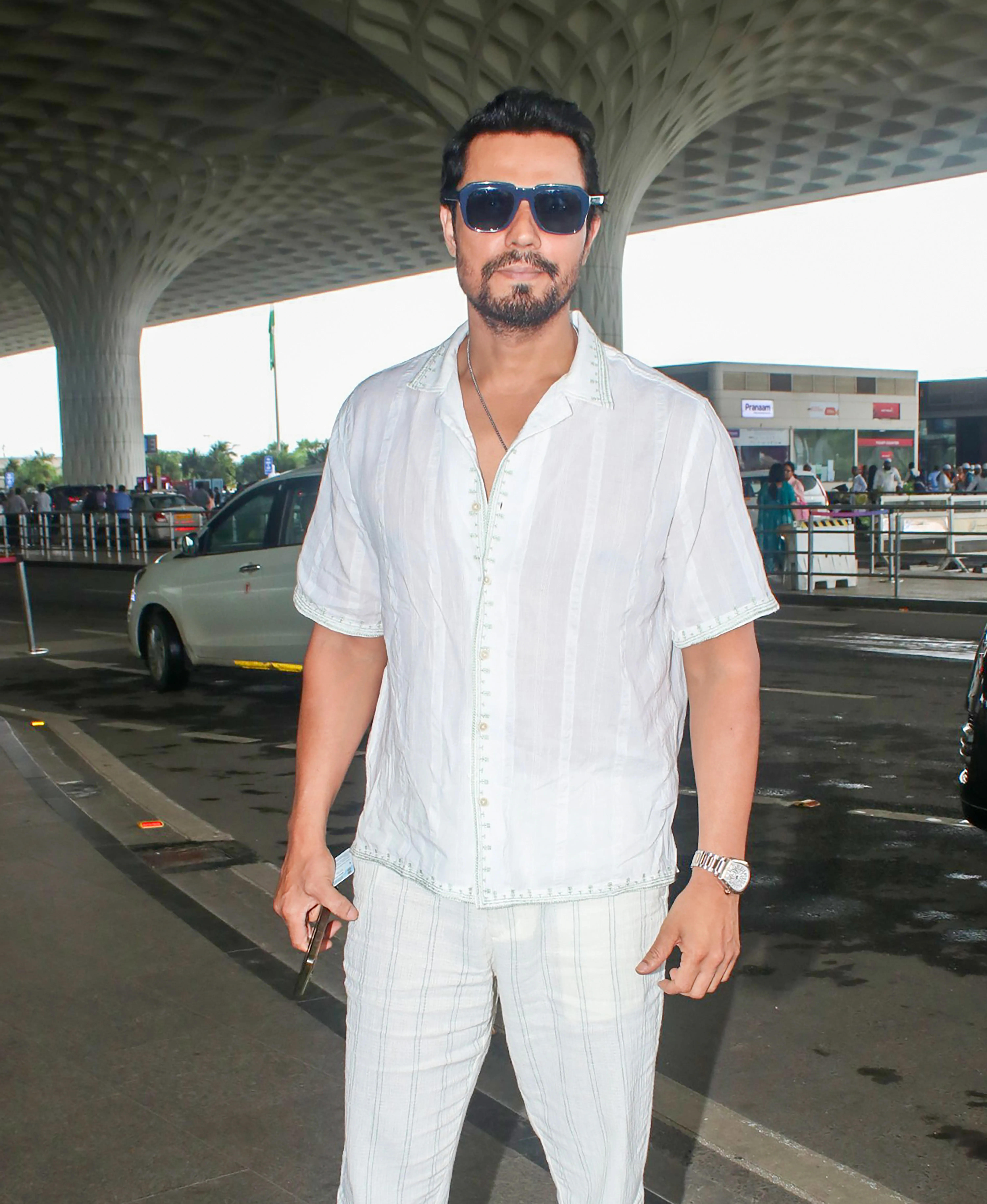 What Did Randeep Hooda Say About the SC's Review of Stray Dog Ruling?