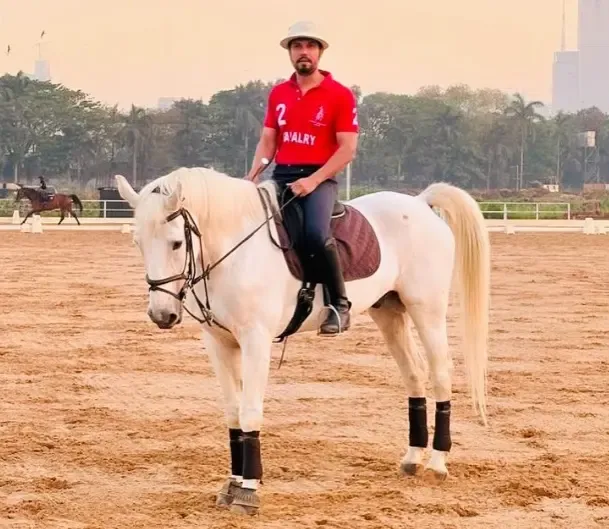 Randeep Makes a Comeback to Horseback Riding After Two Years of Healing from Knee Injury