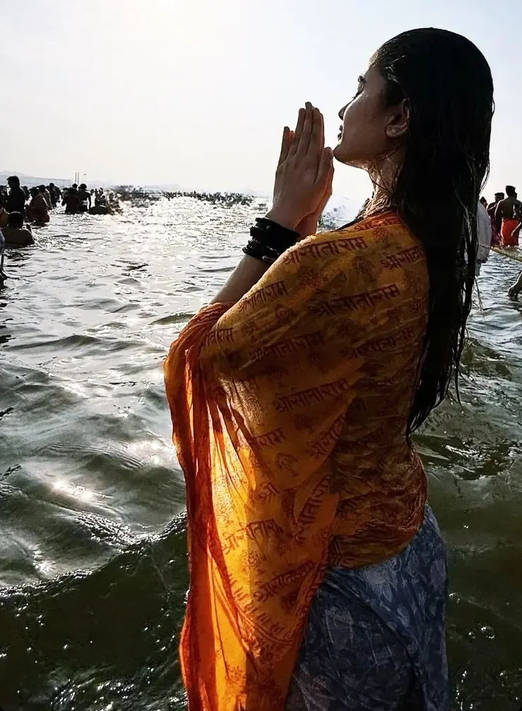 Rasha Thadani Offers Prayers During Maha Kumbh