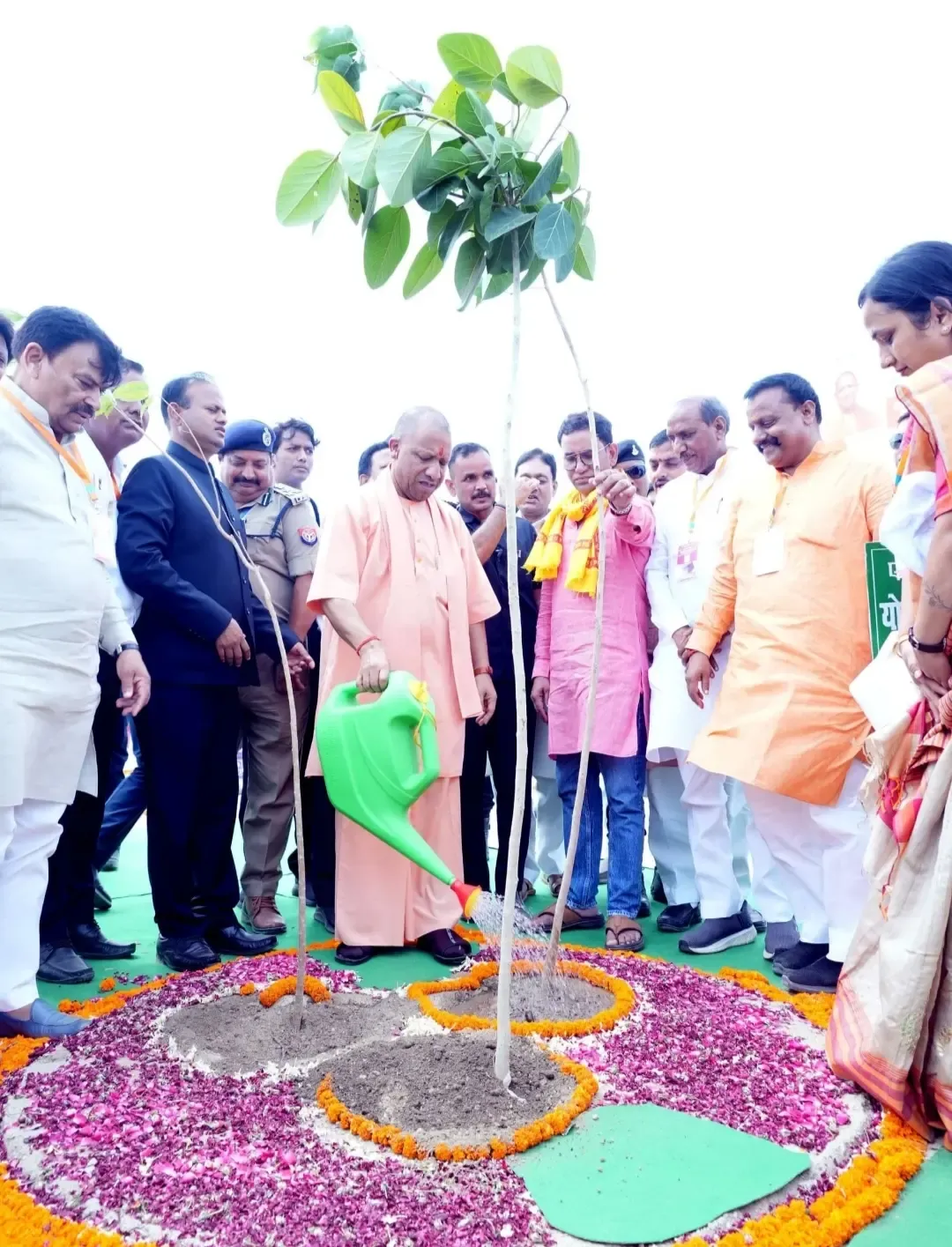 क्या योगी आदित्यनाथ राष्ट्र विरोधी और समाज विरोधी तत्वों को समाप्त कर देंगे?