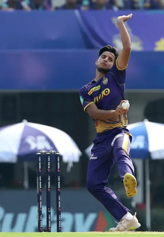 Is Rasikh Salam Joining Baroda from Jammu & Kashmir for the 2025/26 Domestic Season?