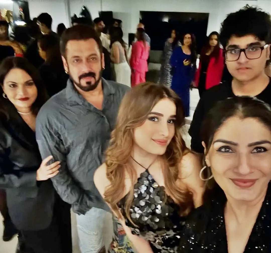 Raveena Tandon Reminisces About Special Moments with Salman Khan as 2025 Begins