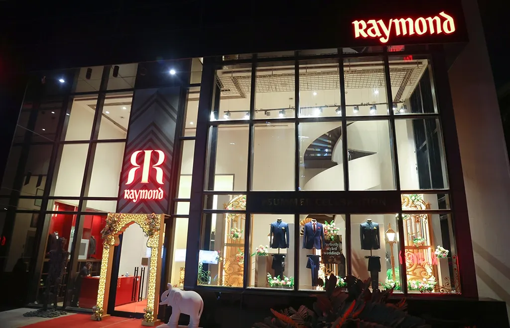 What led Raymond Lifestyle to report a Rs 45 crore net loss in Q4?