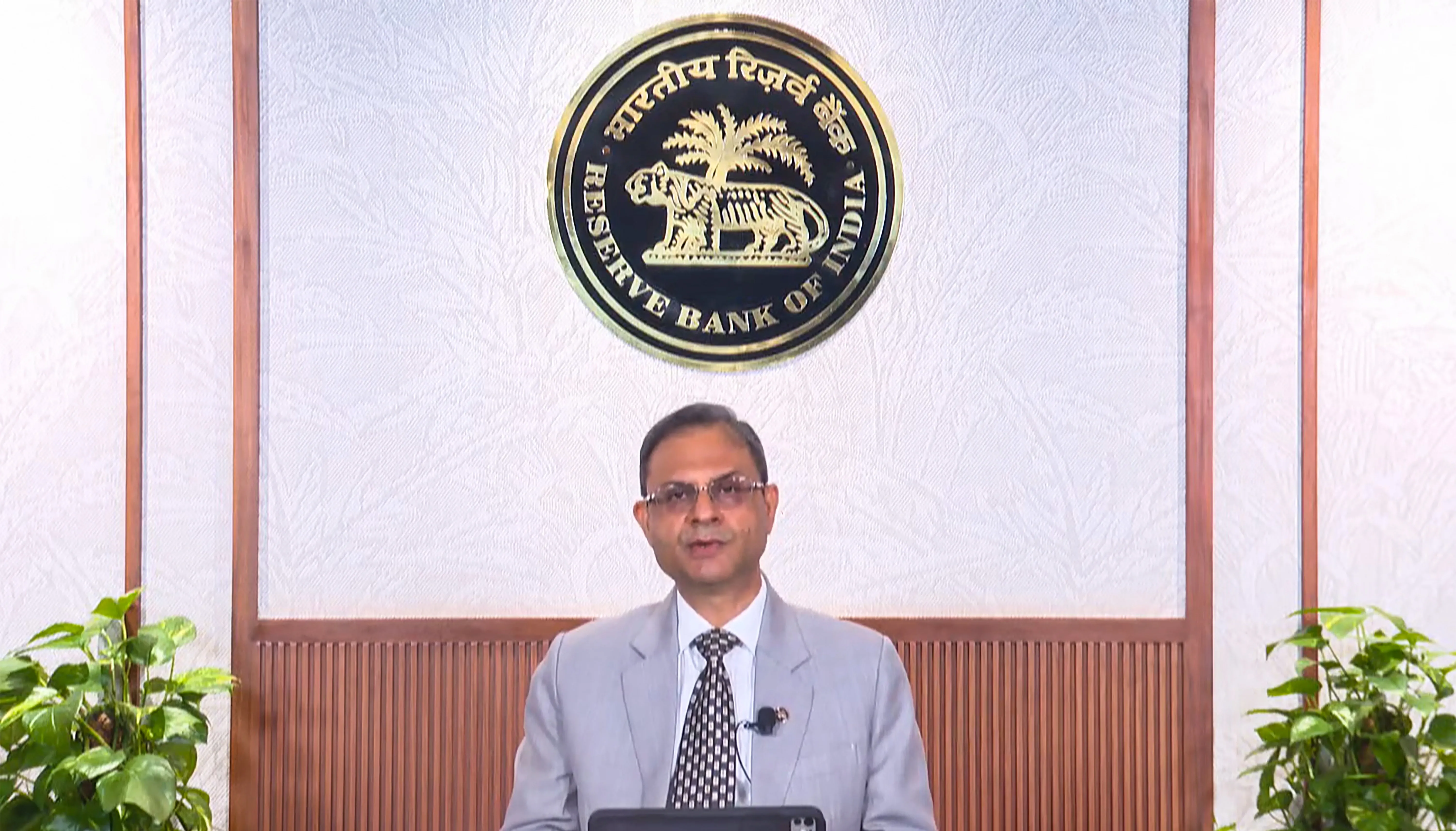 Will RBI Increase Gold Loan-to-Value Ratio to 85% for Small Borrowers?
