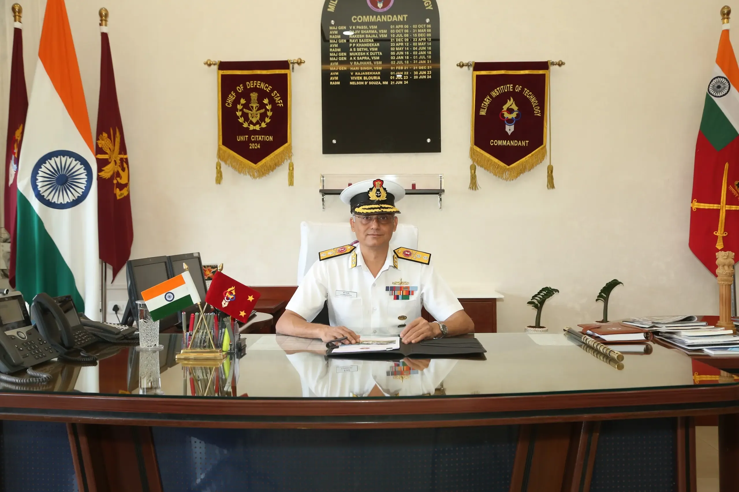क्या रियर एडमिरल वी. गणपति ने सैन्य प्रौद्योगिकी संस्थान के कमांडेंट का कार्यभार संभाला?
