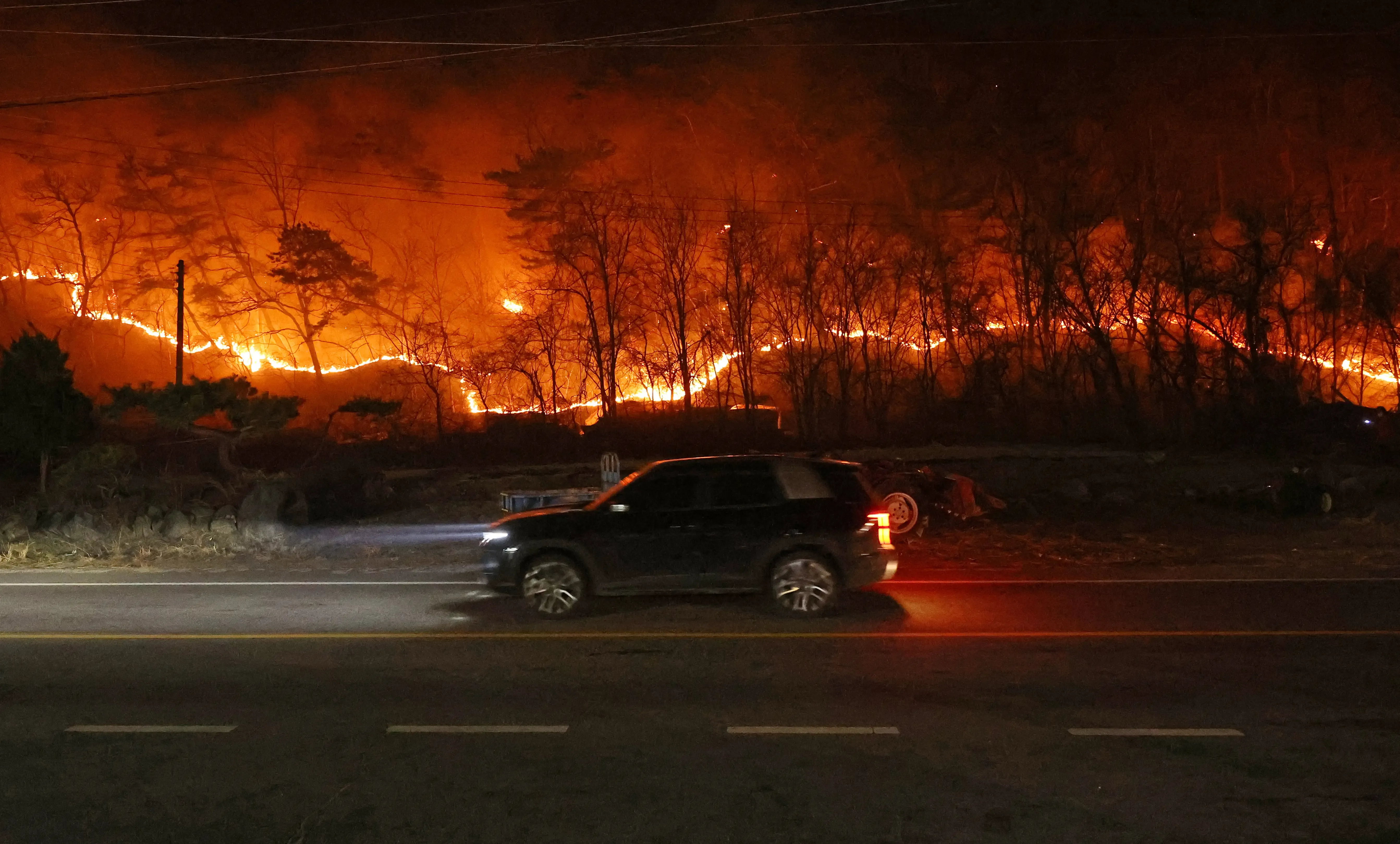 Evacuation Advisory Issued for Residents Near Hahoe Folk Village as Wildfires Advance