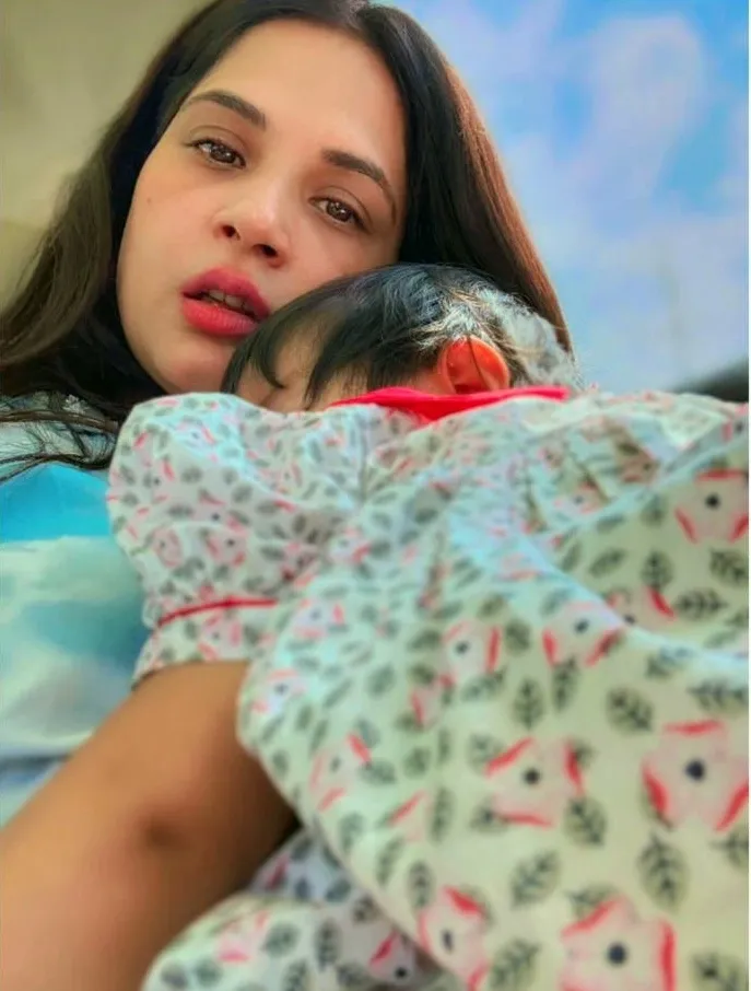 Did Richa Chadha Just Share an Adorable Moment with Baby Zuneyra?