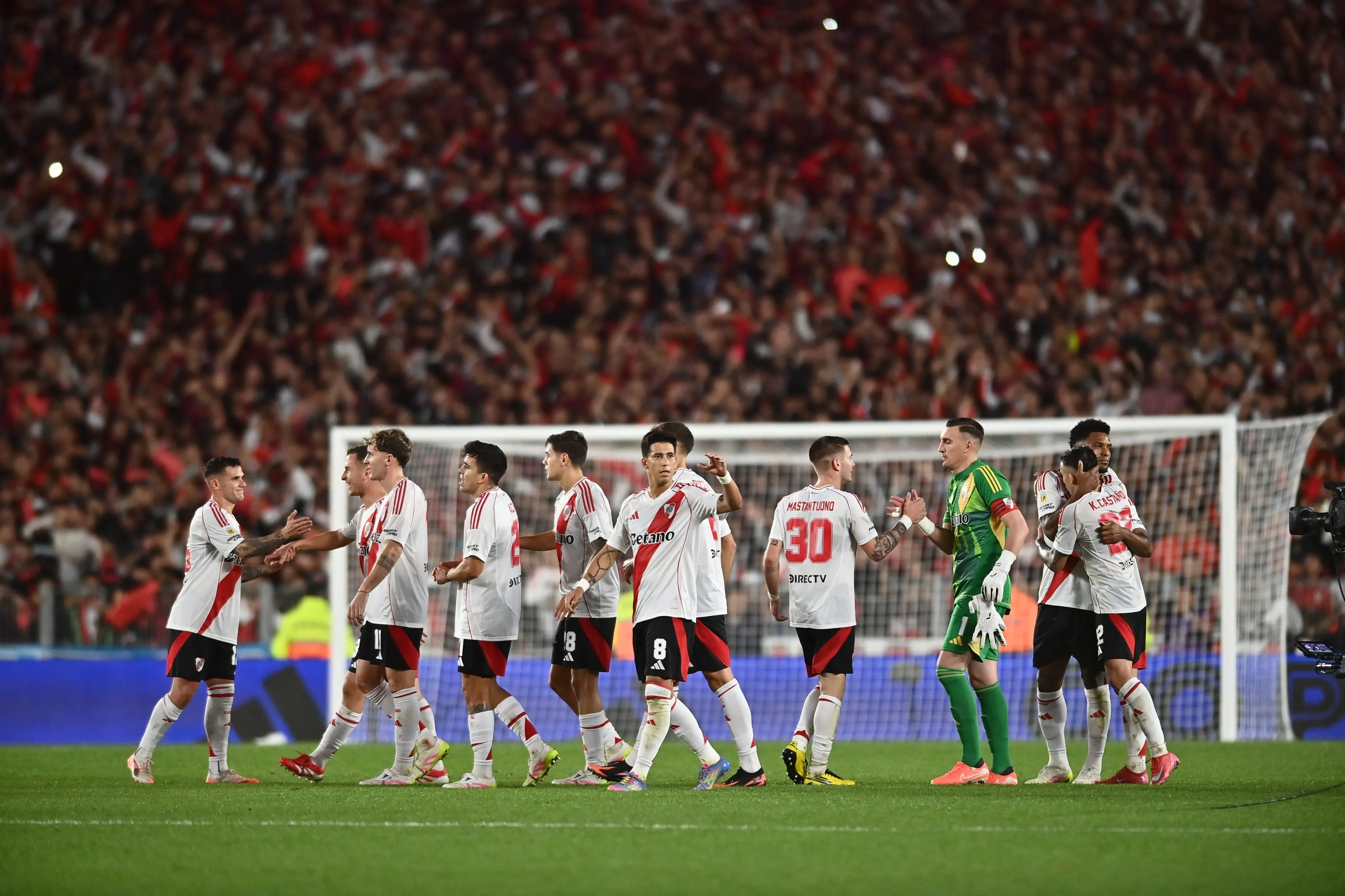 Did River Plate Rout Barracas to Reach the Quarterfinals of the Argentine League?