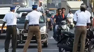 Vadodara Police Detain 59 Vehicles in Passenger Transport Crackdown