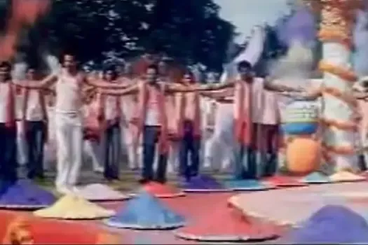 Rohit Roy Remembers the Past, Shares Holi Song from His Film