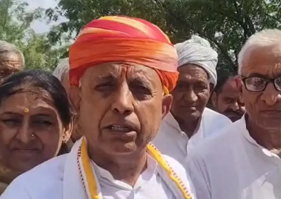 क्या प्रियांक खड़गे के बयान पर भड़के मंत्री भागीरथ चौधरी ने सही कहा?