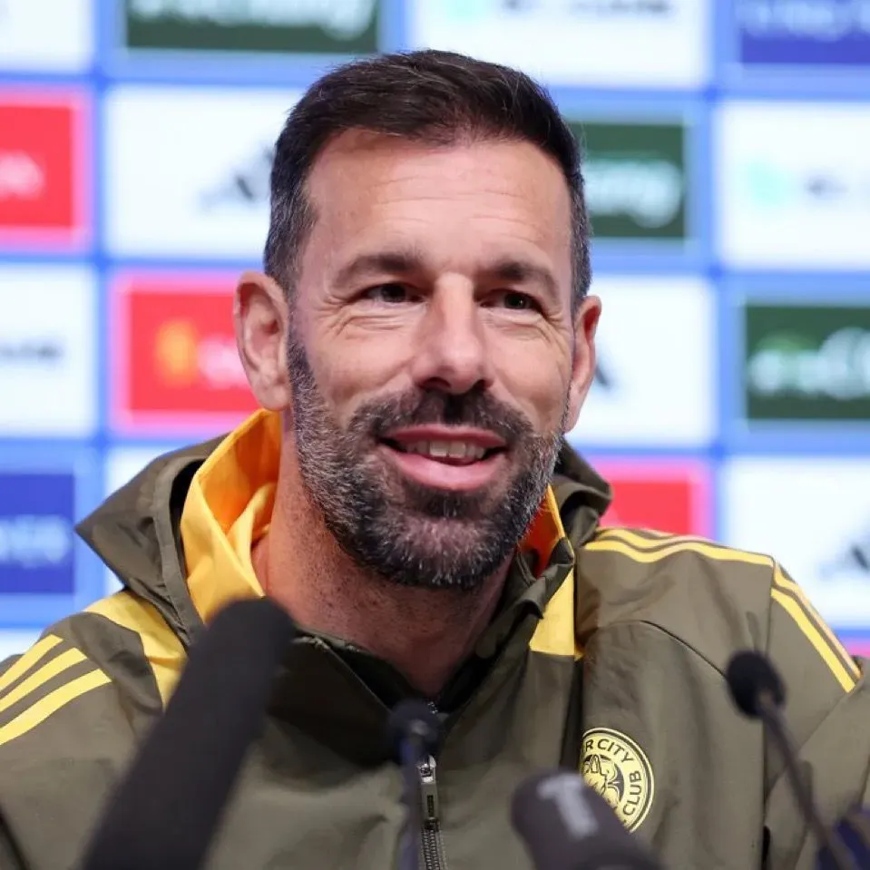 Ruud Van Nistelrooy Shares Insights on Brief Coaching Period with Man Utd, Expresses Enjoyment