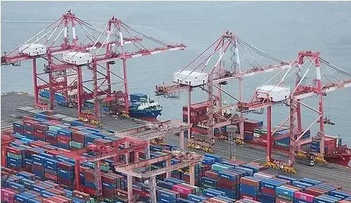 South Korea Sees First Import Price Decline in Five Months: BOK