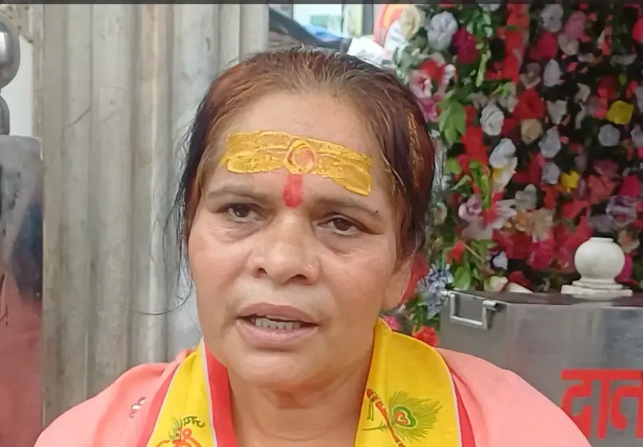क्या साध्वी प्राची ने प्रेमानंद जी महाराज का समर्थन किया?