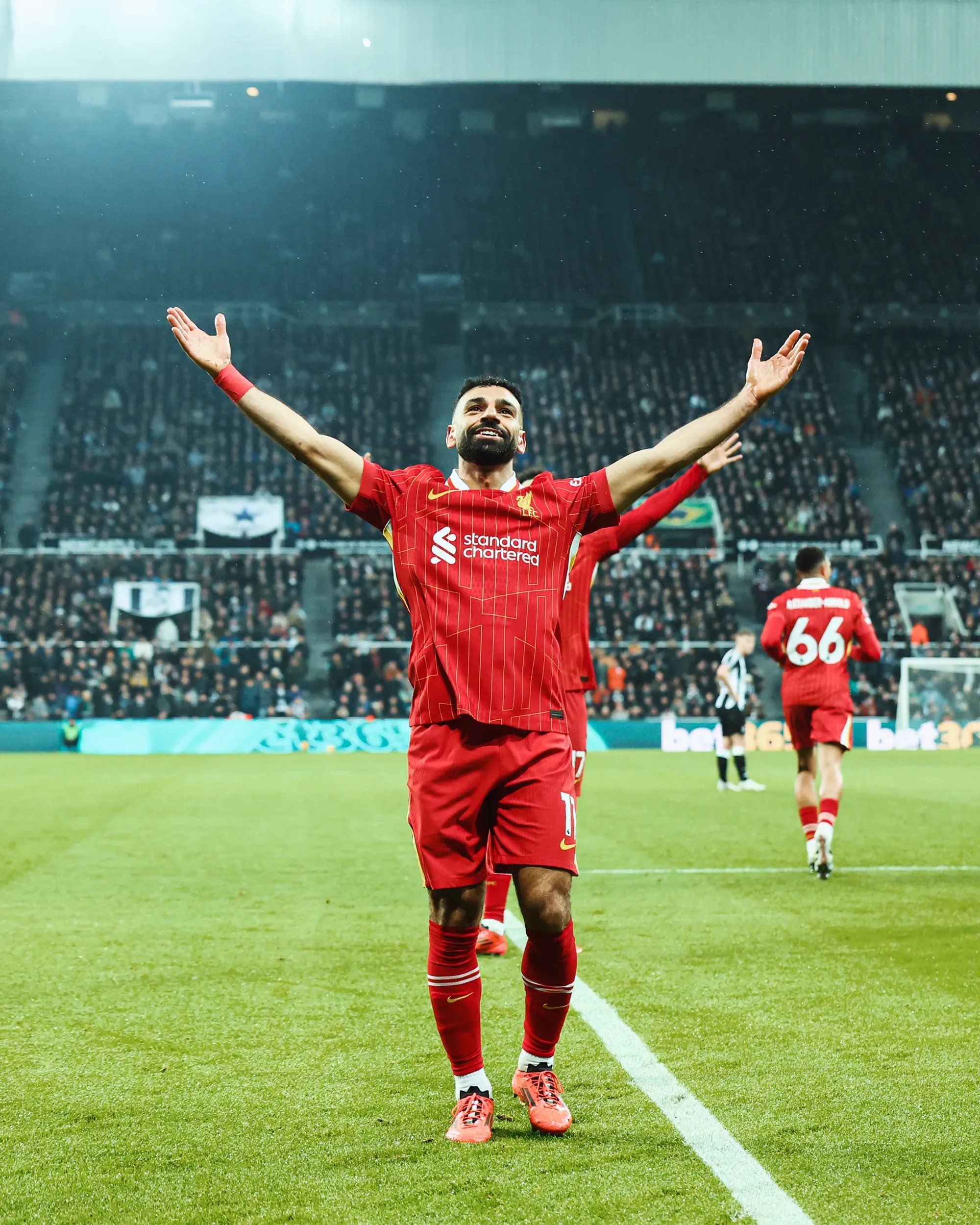 Salah Breaks Premier League Milestone in Liverpool's Stalemate at Newcastle