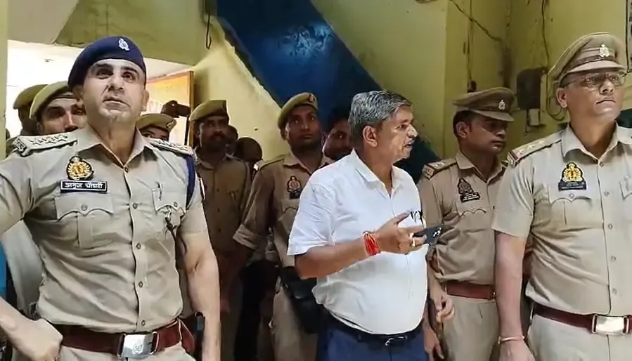क्या चंदौसी में अवैध अतिक्रमण और स्कूल में कुर्बानी का सच सामने आया?