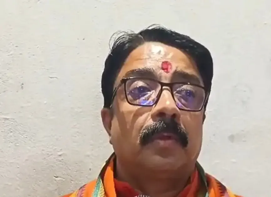 क्या संविधान की प्रस्तावना में धर्म निरपेक्ष और समाजवाद शब्द बाद में जोड़े गए?