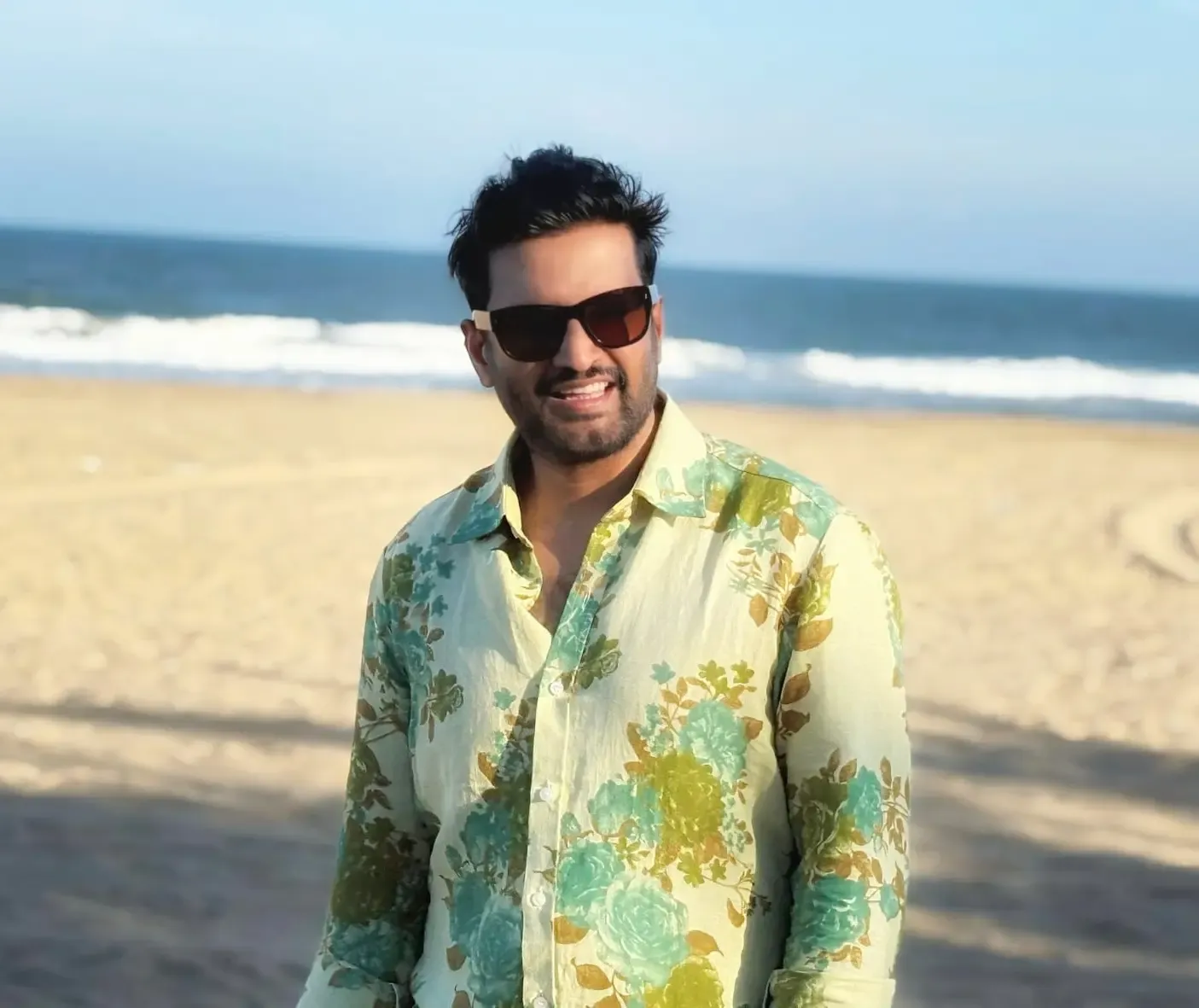 Santhanam Enlisted as Comedian in Simbu's Film Directed by Ramkumar?