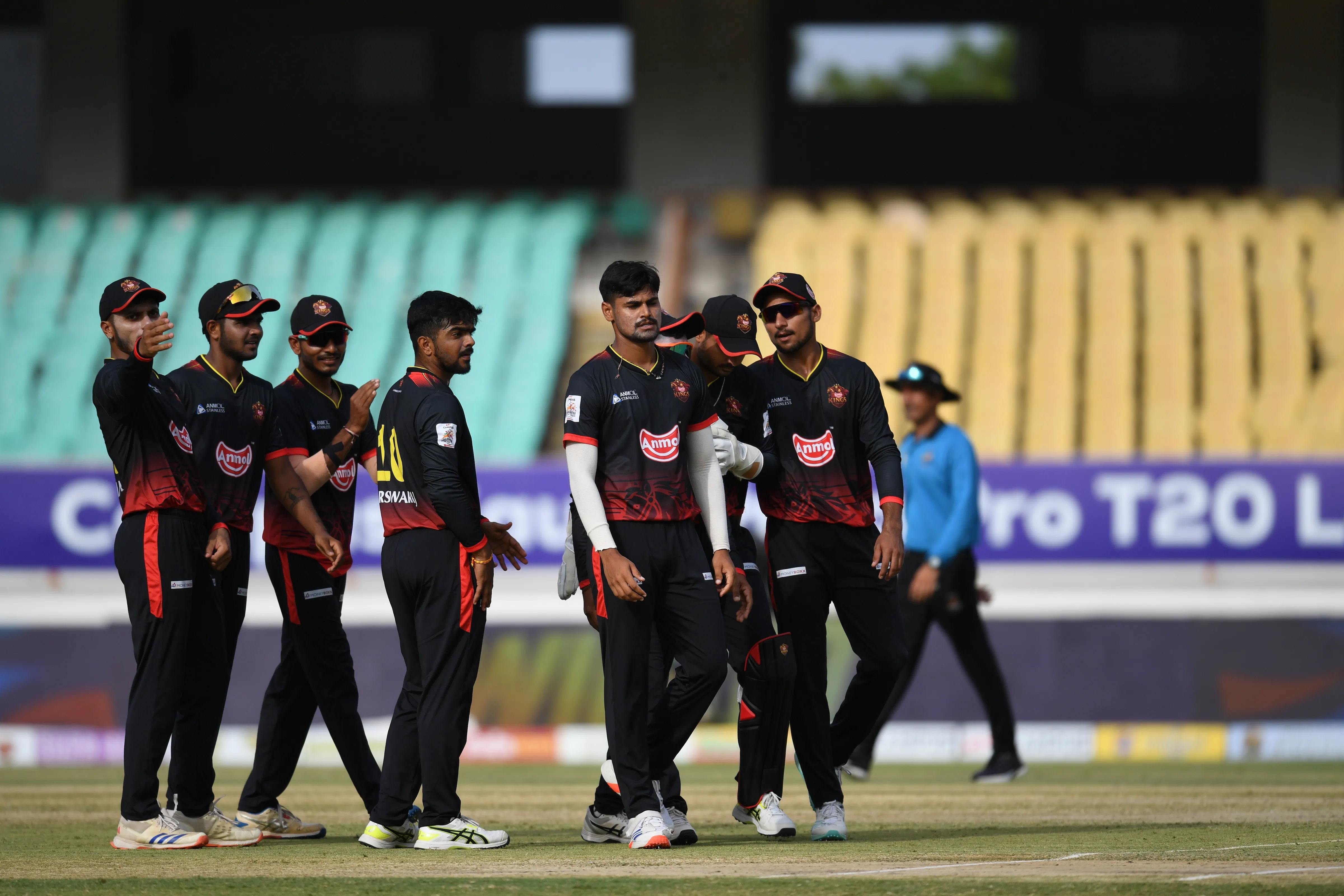 How Did Parshwaraj Rana Lead Anmol Kings Halar to Victory Over Kutch Riders?
