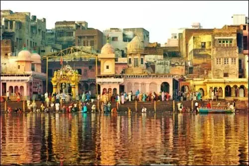 Supreme Court Critiques Alarming Temple Management Conditions in Mathura