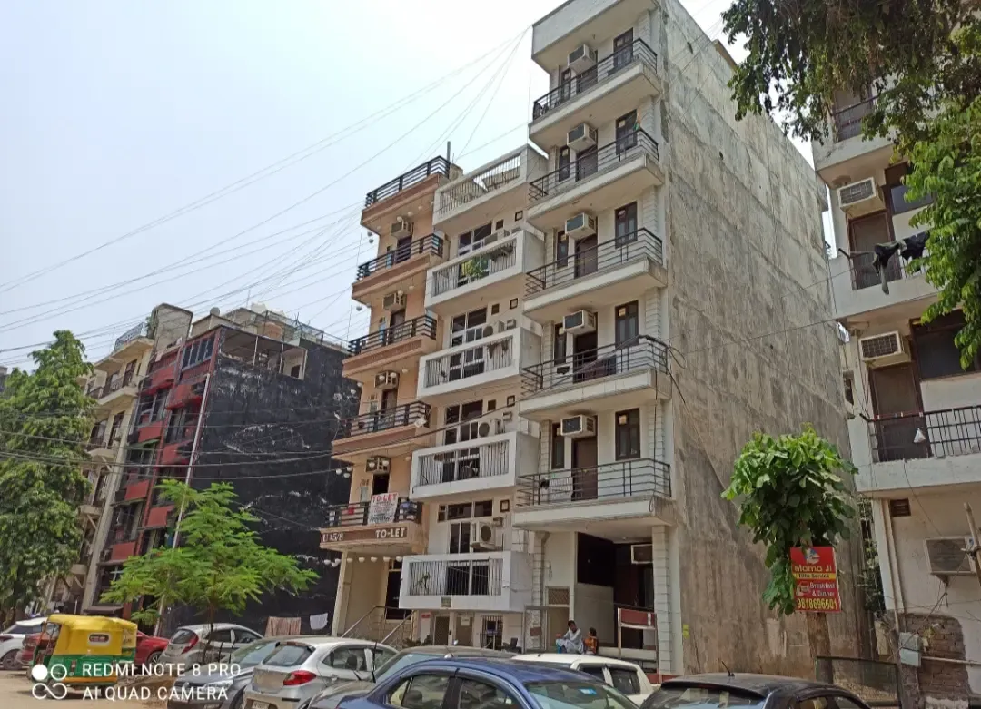 Supreme Court Halts Demolition of Illegal Structures in Gurugram's DLF