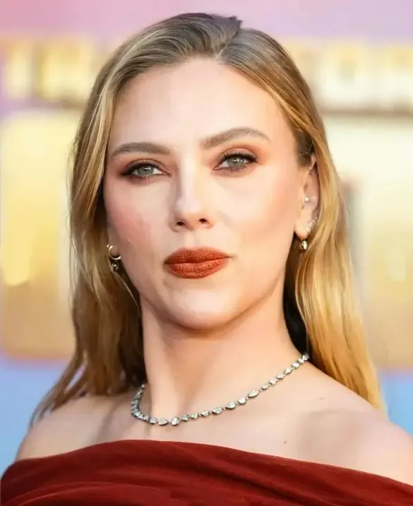 Scarlett Johansson Discusses Fan Selfie Refusal and Public Perception