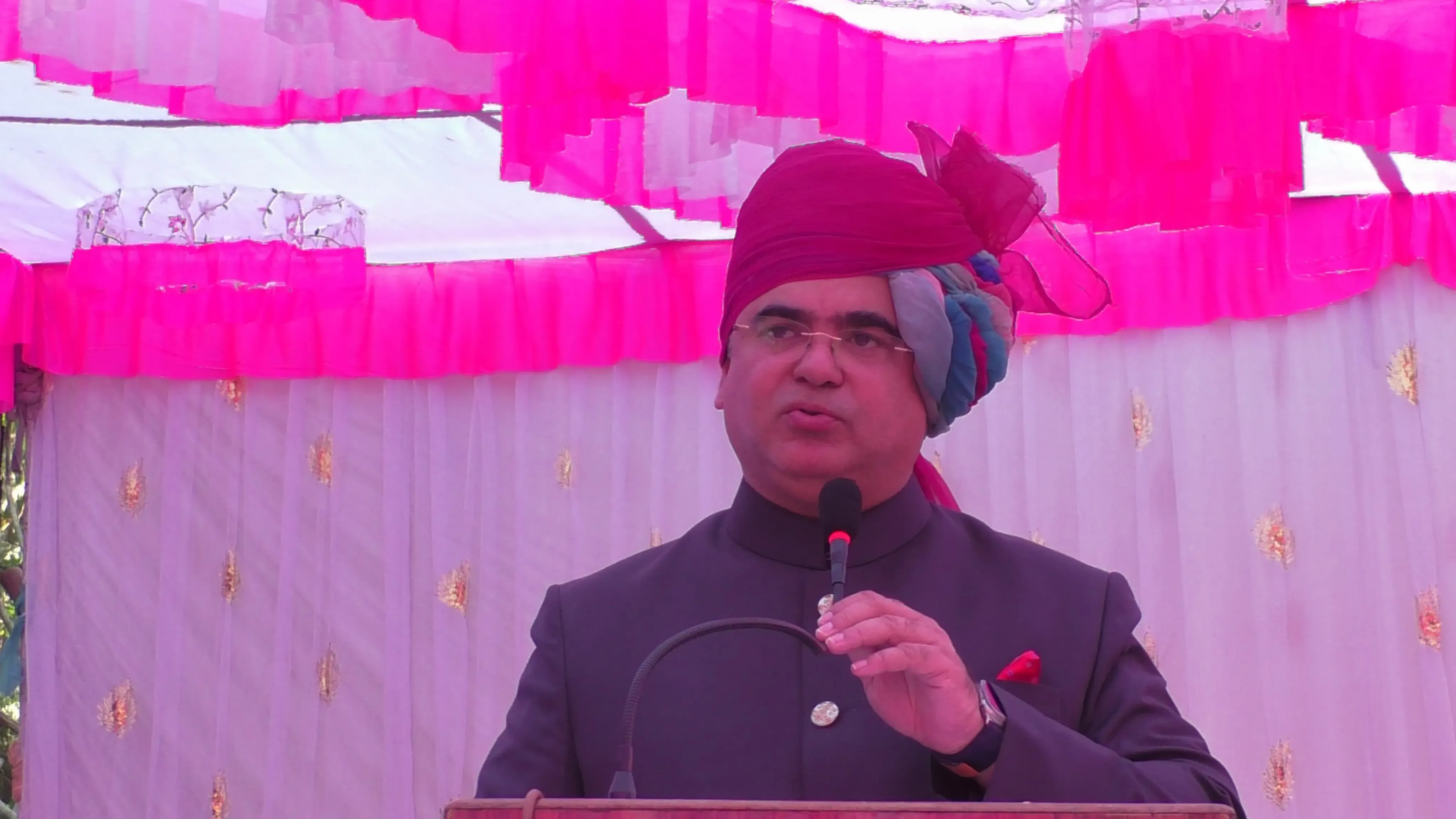 Maharashtra Minister Advocates Professionalism in SCMF Operations