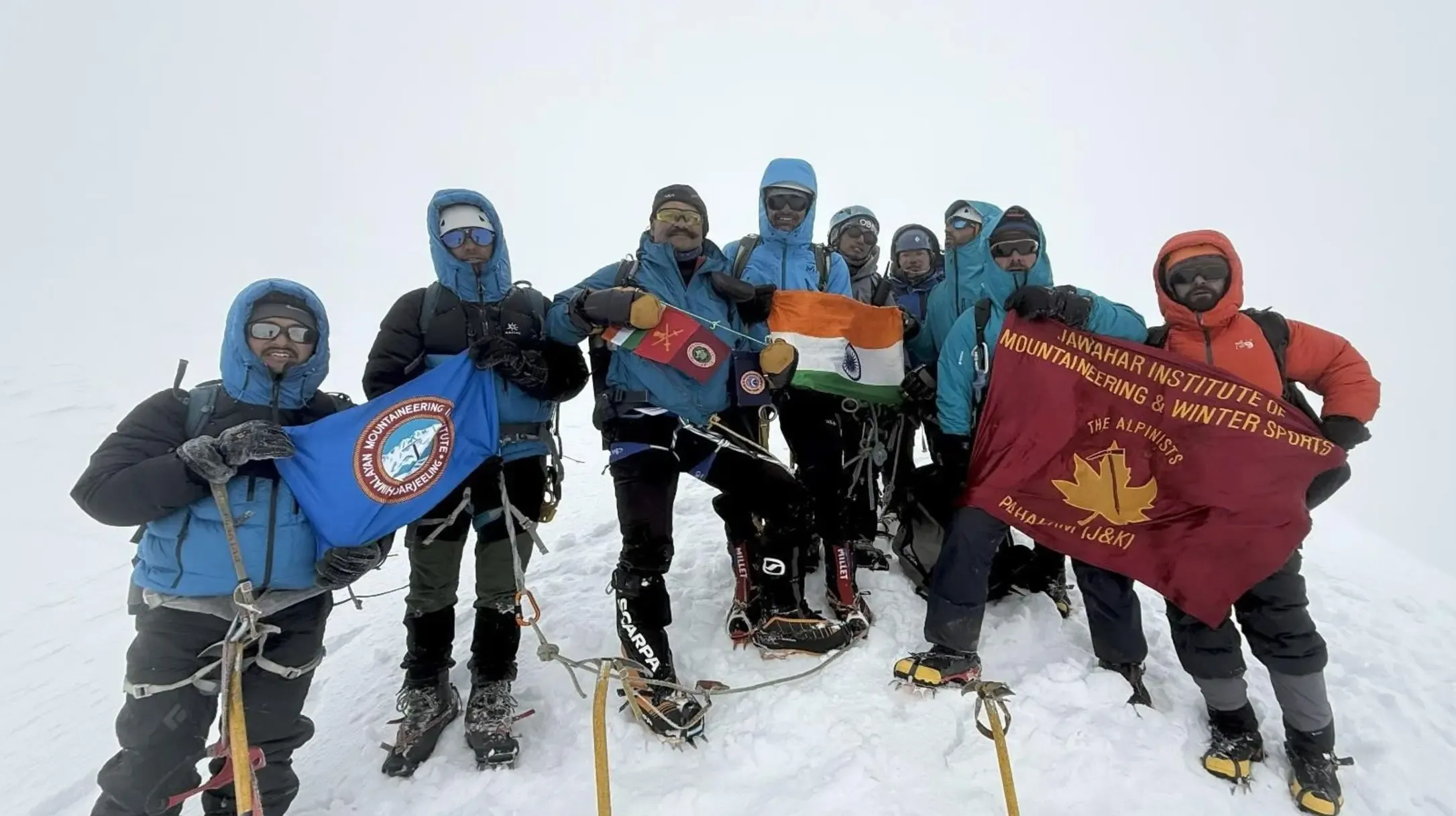 क्या सेना के पर्वतारोहियों ने पैंगोंग त्सो की सबसे ऊंची चोटियों पर चढ़ाई की?