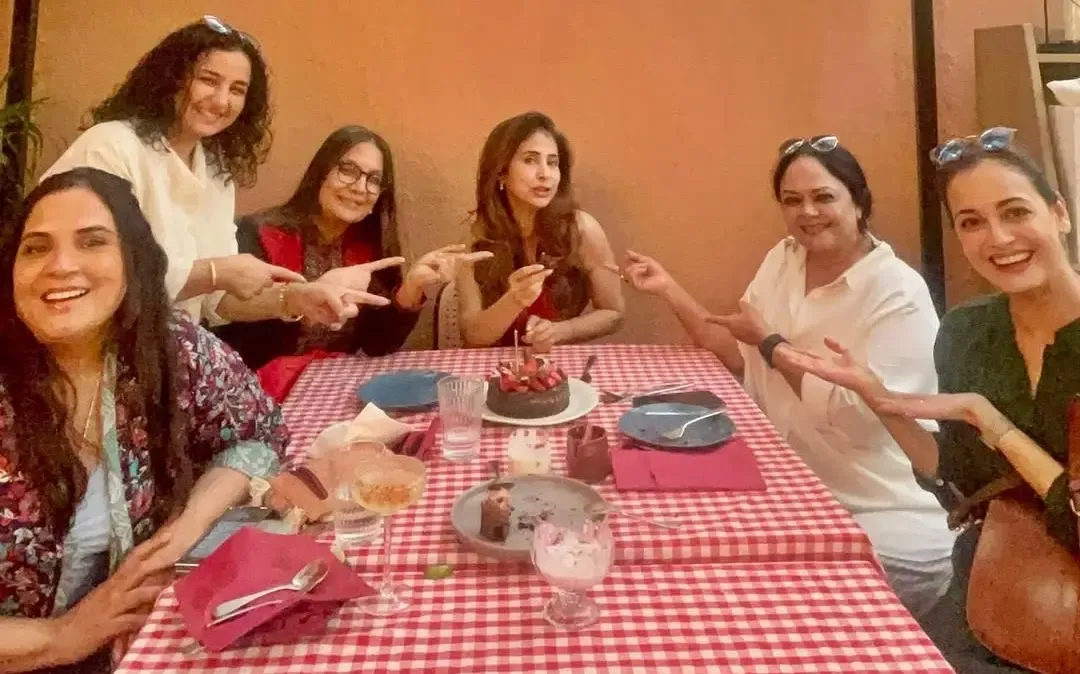 Urmila Matondkar’s Birthday Celebrated by Shabana Azmi, Divya Dutta, Richa, Dia Mirza, and Tanvi Azmi