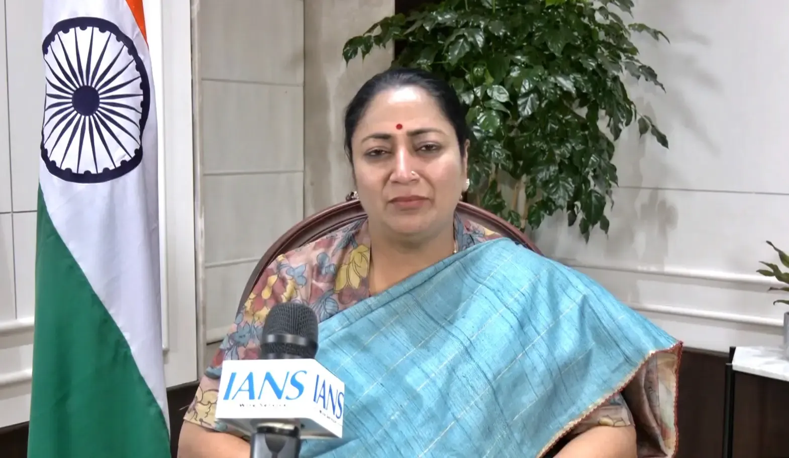 Disgraceful: Delhi CM Rekha Gupta Critiques Waqf-related Violence in Bengal and Mamata Banerjee’s Shortcomings