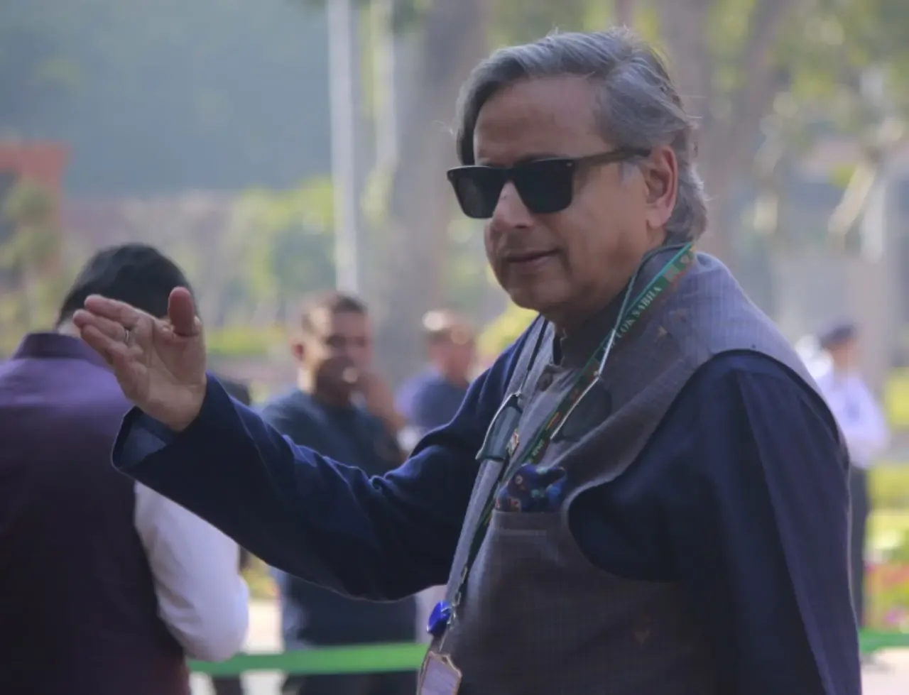 Padmaja Venugopal Invites Shashi Tharoor to Join BJP
