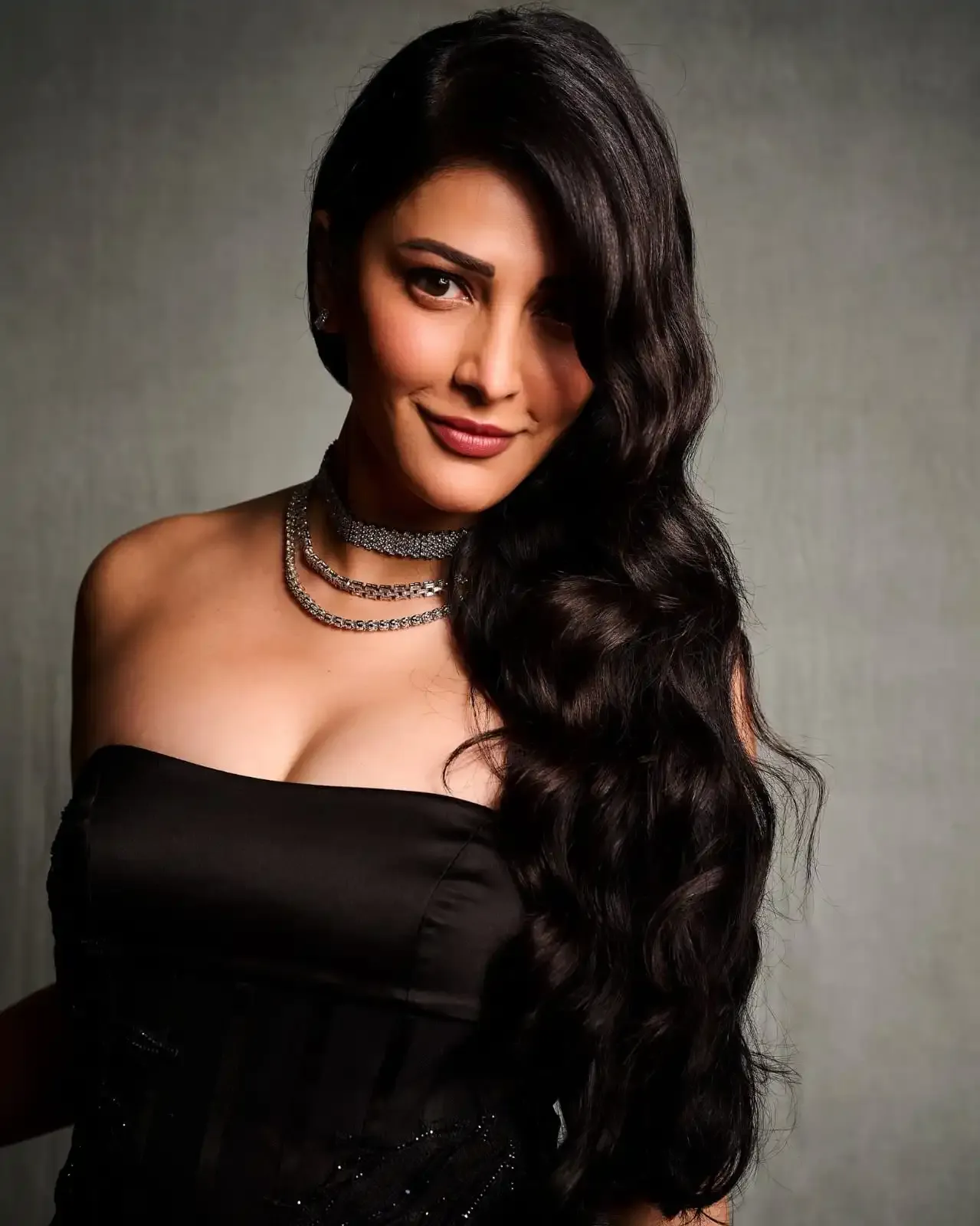 What Did Shruti Haasan Experience Working with Legends Rajinikanth and Nagarjuna?